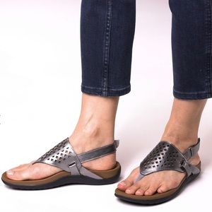 NEW Rockport Women's Ridge Toe Post Sandal Sz 6.5W